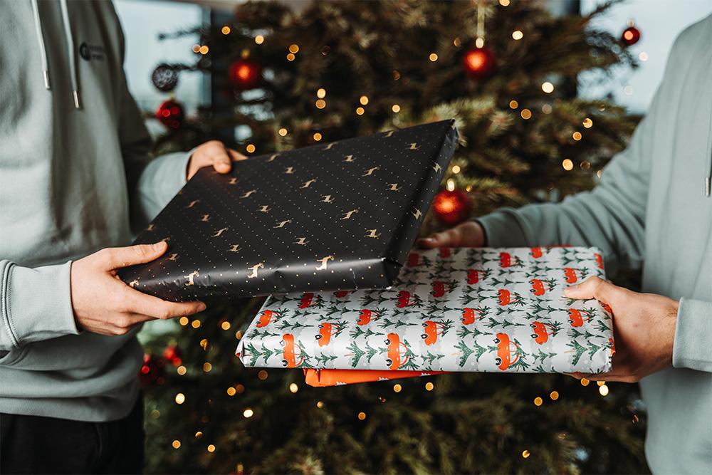 Christmas party gift ideas for employees