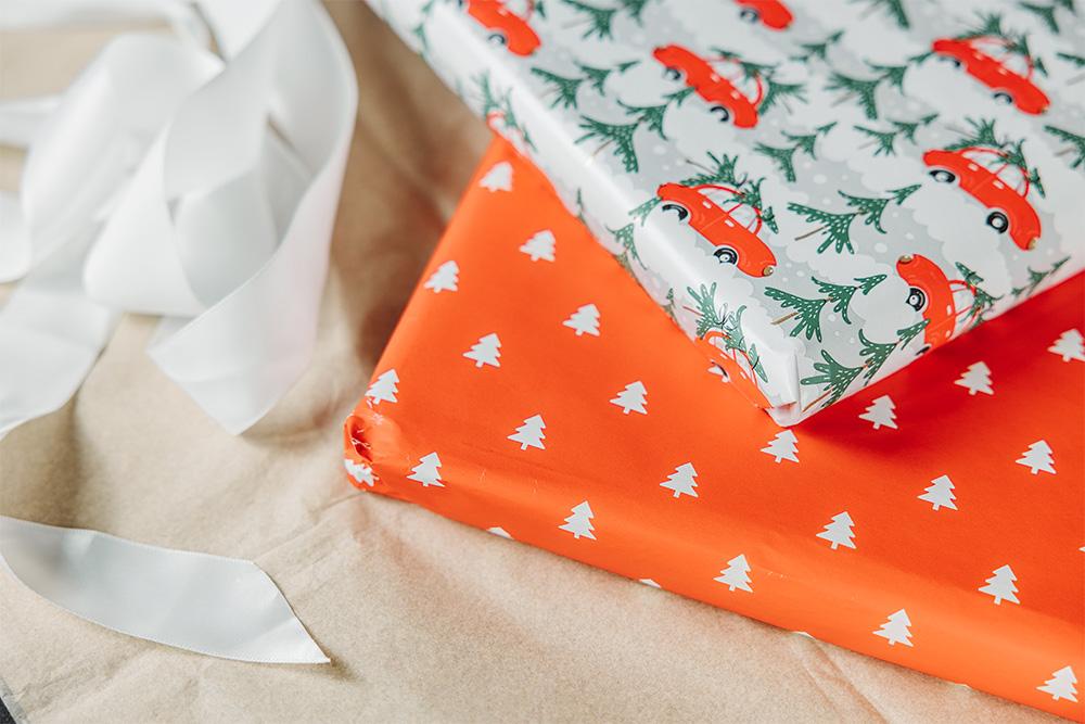 Gifts for Christmas office parties – Monday Merch Gifts for Christmas office parties